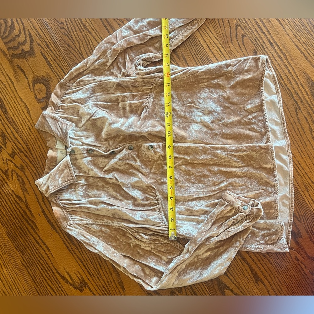 Velvet Button-Up Shirt in Shimmering Beige